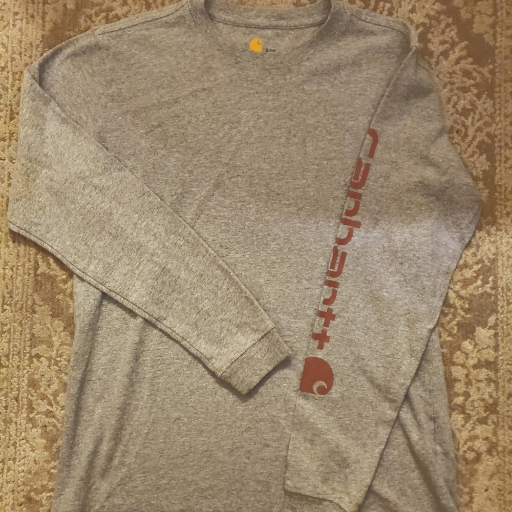 Women's size small carhartt long sleeve